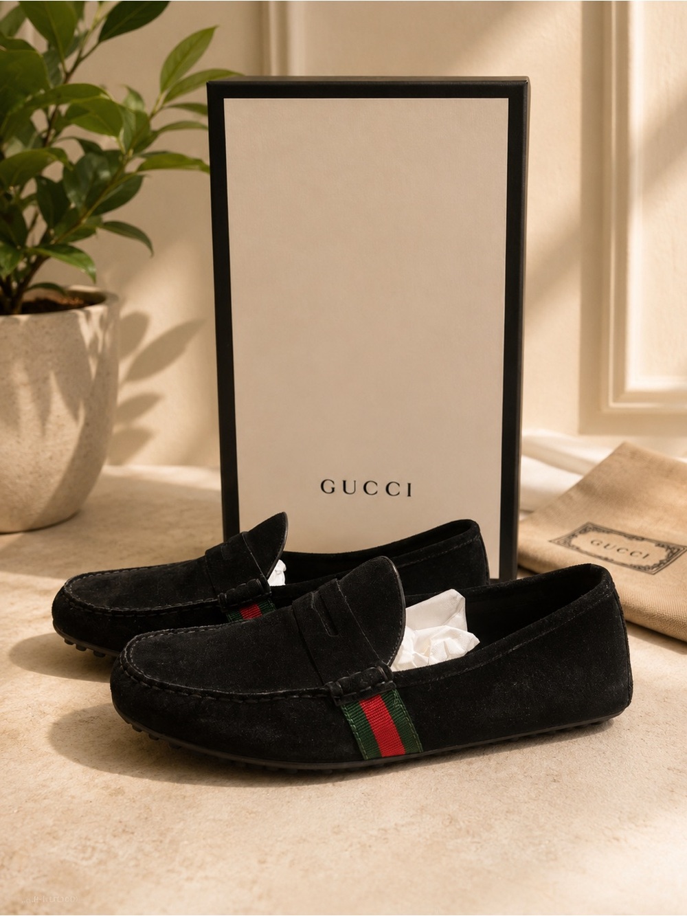 Gucci Black Suede Men's Loafers - Picture 2 of 2